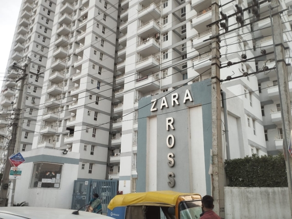 2 bhk flat for rent in Zara Rossa